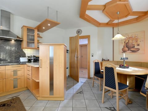 Ferienhaus Siglinde - Holiday home, shower and bath, WC, 5 bedrooms, sauna Apartment in Salzburgerland