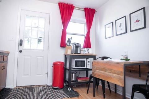 Stay for the weekend or stay with us for several weeks+. We host tons of guests who are visiting family or need a convenient home while in Columbus for work.