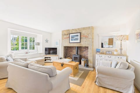 Dove Cottage, Warkworth - Host & Stay