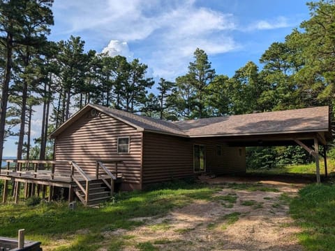 Pulling up to the cabin. 