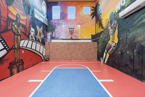 Sport court