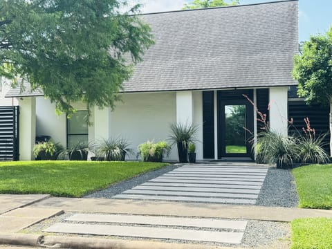 Lovely updated home in a wonderful neighborhood.
