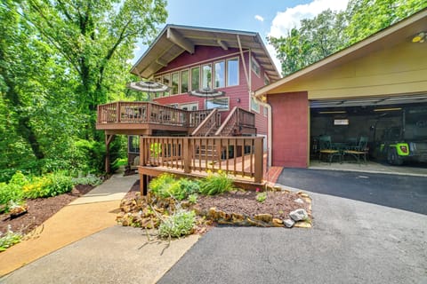 New Concord Vacation Rental | 7BR | 6BA | 2,500 Sq Ft | Stairs to Enter