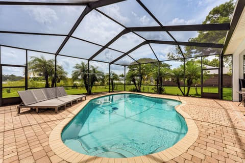 Haines City Vacation Rental | 5BR | 3BA | 2,705 Sq Ft | 1 Step Required