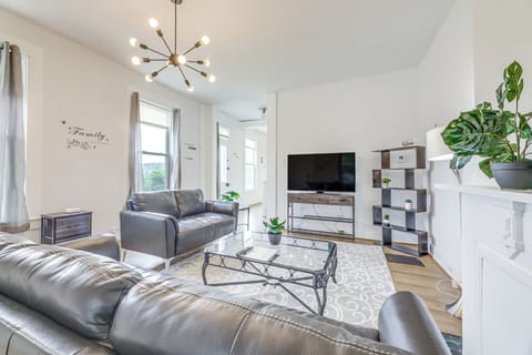 Cincinnati Vacation Rental | 3BR | 1.5BA | 1,600 Sq Ft | 7 Steps to Enter