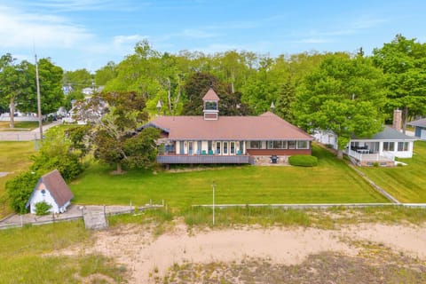 Another angle, same dream. Wide open space and your own private slice of the shoreline.