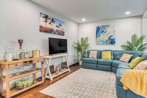 St. Petersburg Vacation Rental | 3BR | 2BA | Step-Free Access | 1,406 Sq Ft