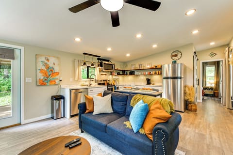 Cynthiana Vacation Rental | 1BR | 1BA | 576 Sq Ft | 1 Step Required