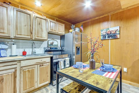 Studio | Kitchen | Keurig | Dishware & Flatware