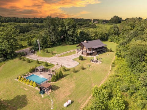 Welcome to Your Ultimate Hocking Hills Getaway! Nestled in nature with fun-filled amenities for all ages! 