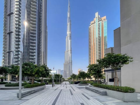 Vibrant Views: Step outside to stunning views of the iconic Burj Khalifa and lively surroundings!