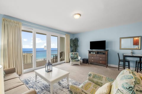 25-web-or-mls-9902 S Thomas Dr 1516-19