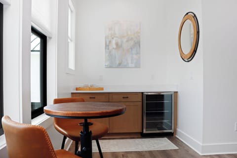 Chill Your Drinks - Make the Manhattan