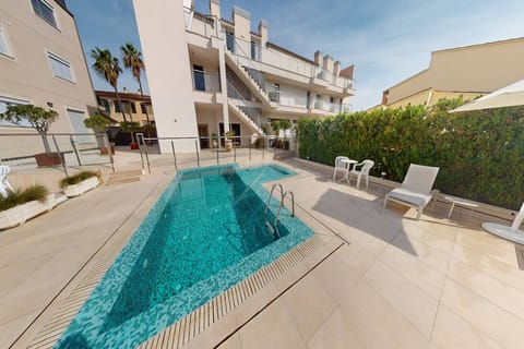 Holiday Home Swimming Pool