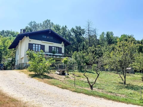 Tree, House, Rural Area, Cottage, Home, Spring, Farmhouse, Estate, Village