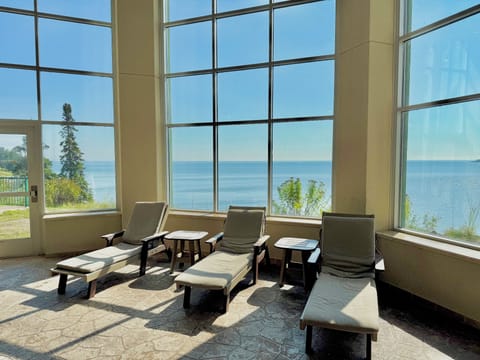 Lounge in the pool area