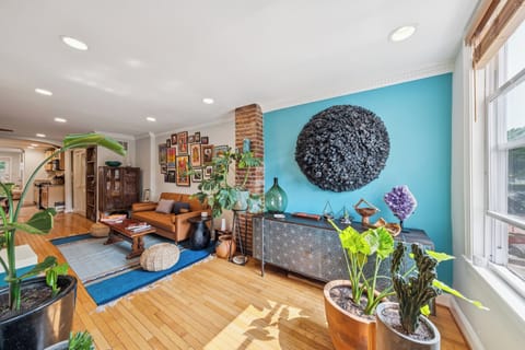 Entry way/Living Room