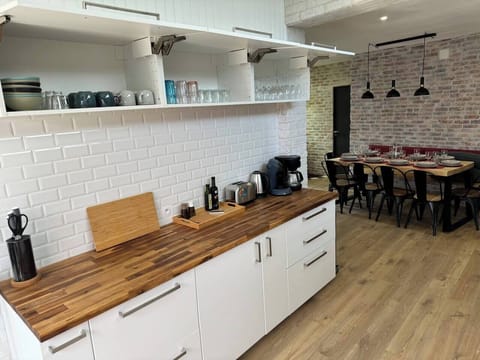 4c327886-fa0f-450a-90e3-e0313edbe606