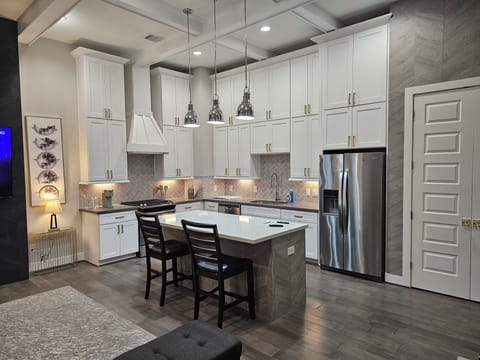 Soaring 12 ft ceilings on the 2nd floor