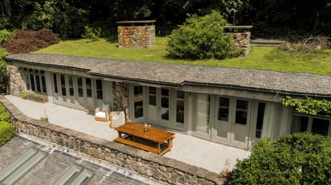 An architectural masterpiece by Louis Roberts - Welcome to “La Cima”