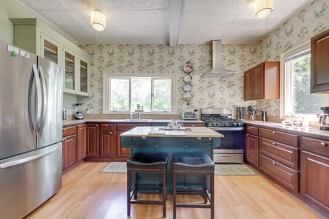 Kitchen | 1st Floor | Keurig & Drip Coffee Makers | Dishwasher