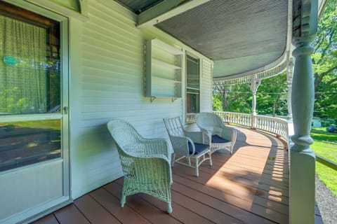 Furnished Front Porch