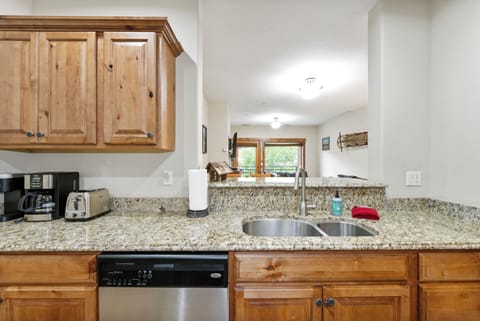 Double basin sink and dishwasher!