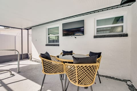 Screened Lanai | Heated Pool (Fee Required)