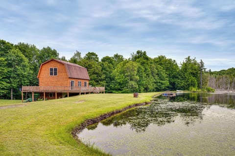 Jay Vacation Rental | 3BR | 1.5BA | Steps to Enter | 1,100 Sq Ft