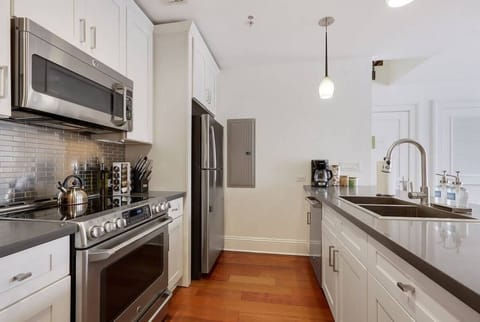 Fully-equipped kitchen