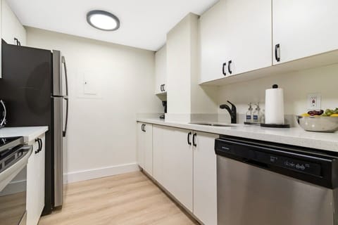 Fully-equipped kitchen