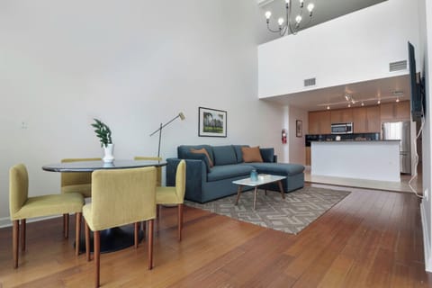 Dining area has seating for 5