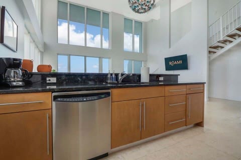 Fully-equipped kitchen