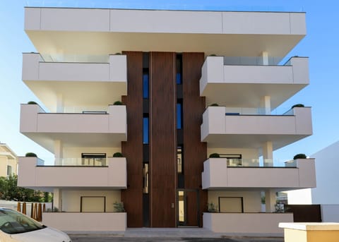 AZULIS Building Facade 2025