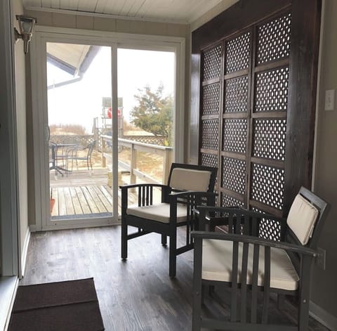 Sitting area in the breezeway