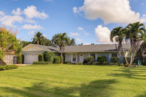 Naples Vacation Rental | 3BR | 2BA | 1,600 Sq Ft | 1 Step to Enter