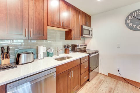 Kitchen | Keurig Coffee Maker | Cooking Basics