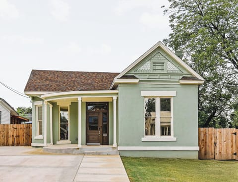 Welcome to our elegantly restored home, located 2.5 blocks from the Alamodome!