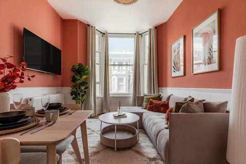 Living Room / Lounge