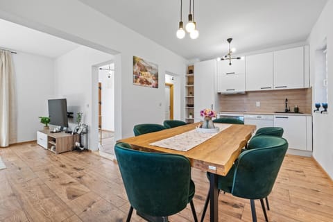 Living room with sofas, WiFi internet, and satellite TV