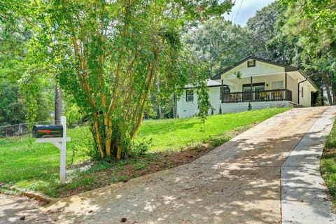 Decatur Vacation Rental | 3BR | 2BA | 1,089 Sq Ft | 2 Steps to Enter