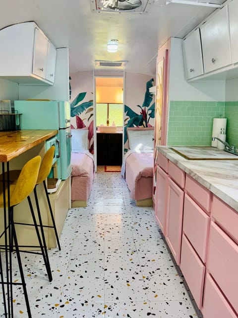 Equipped w hot plate/griddle, microwave, toaster, & coffee maker