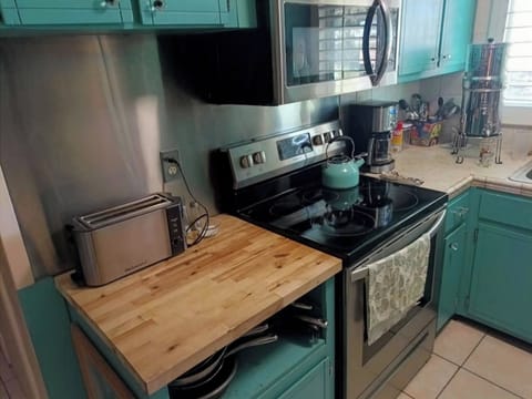 The kitchen is equipped with everything needed to create a meal!