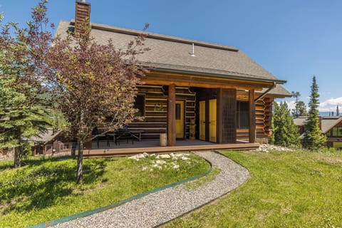 Welcome to Coldsmoke Cabin at Powder Ridge!