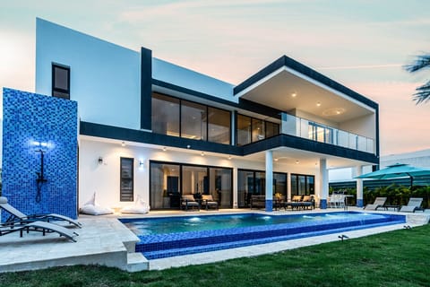Villa Soluna - Rear Exterior View