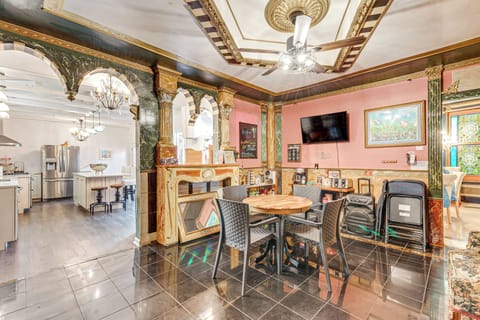 Coffee Bar & Breakfast Table