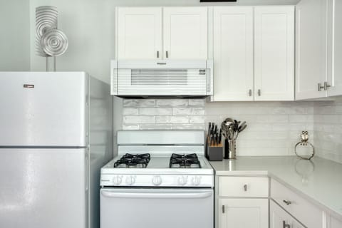 Unit B: Equipped with modern appliances