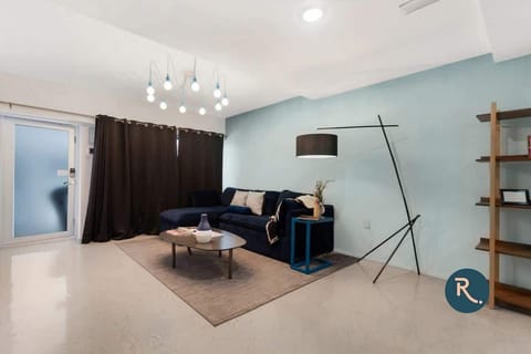 Welcome to 250 Collins by Roami!