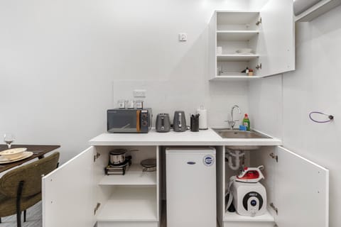 Kitchenette in Detail