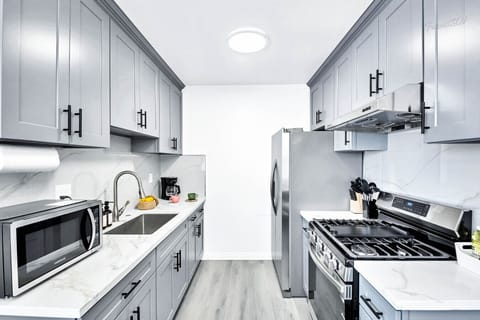 Made our morning coffee, prepped snacks for the road, and felt totally at home. #travelSGV